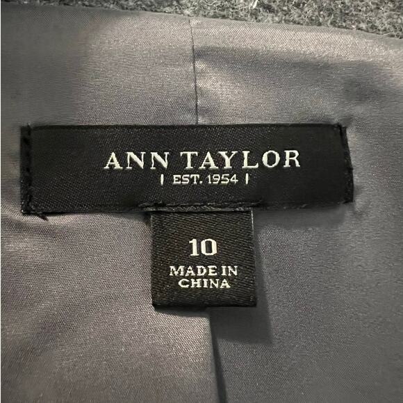 Ann Taylor Women's Wool Silk Blend Jacket in Gray w/Two Button Closure Size 10 - Picture 6 of 7